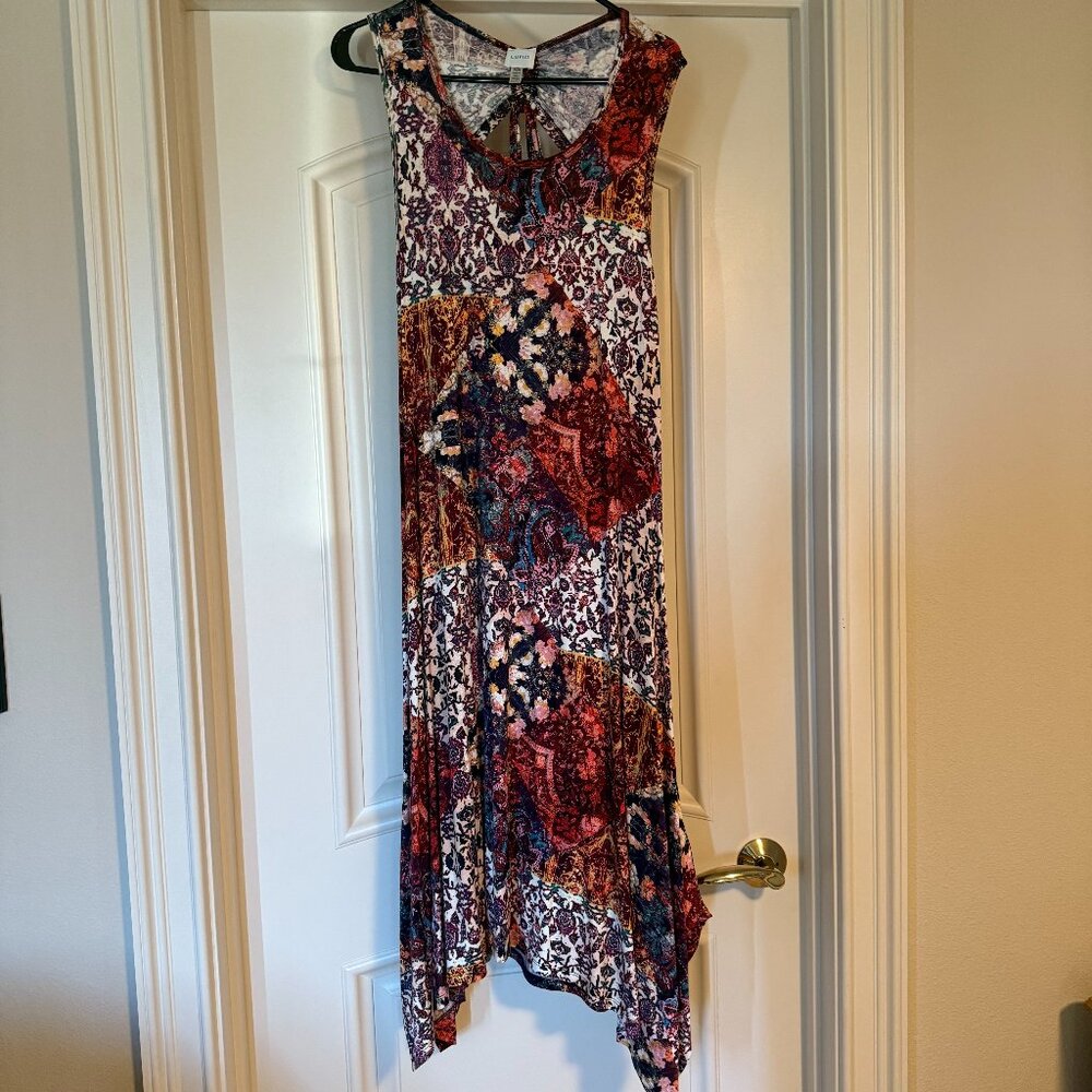 Cupio Size Medium high/low maxi dress in burgundy/pink vibrant jersey print